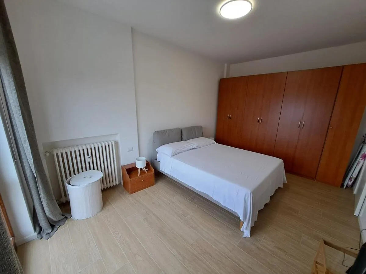 Giulia 1 Apartment Parma Italy